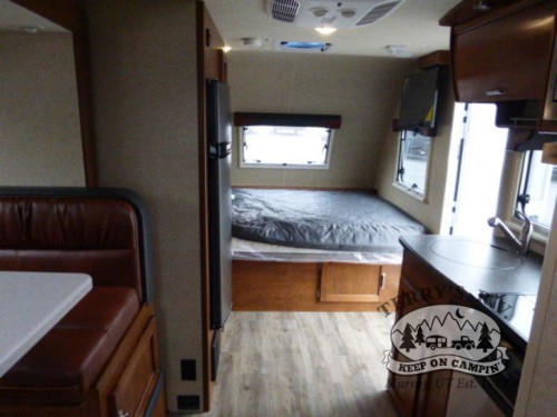 Lance 1575 Travel Trailer Interior