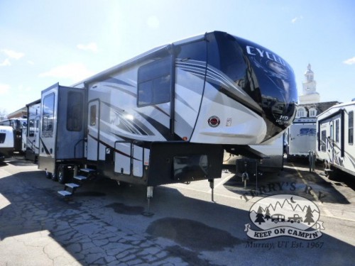 Heartland Cyclone Toy Hauler Fifth Wheel