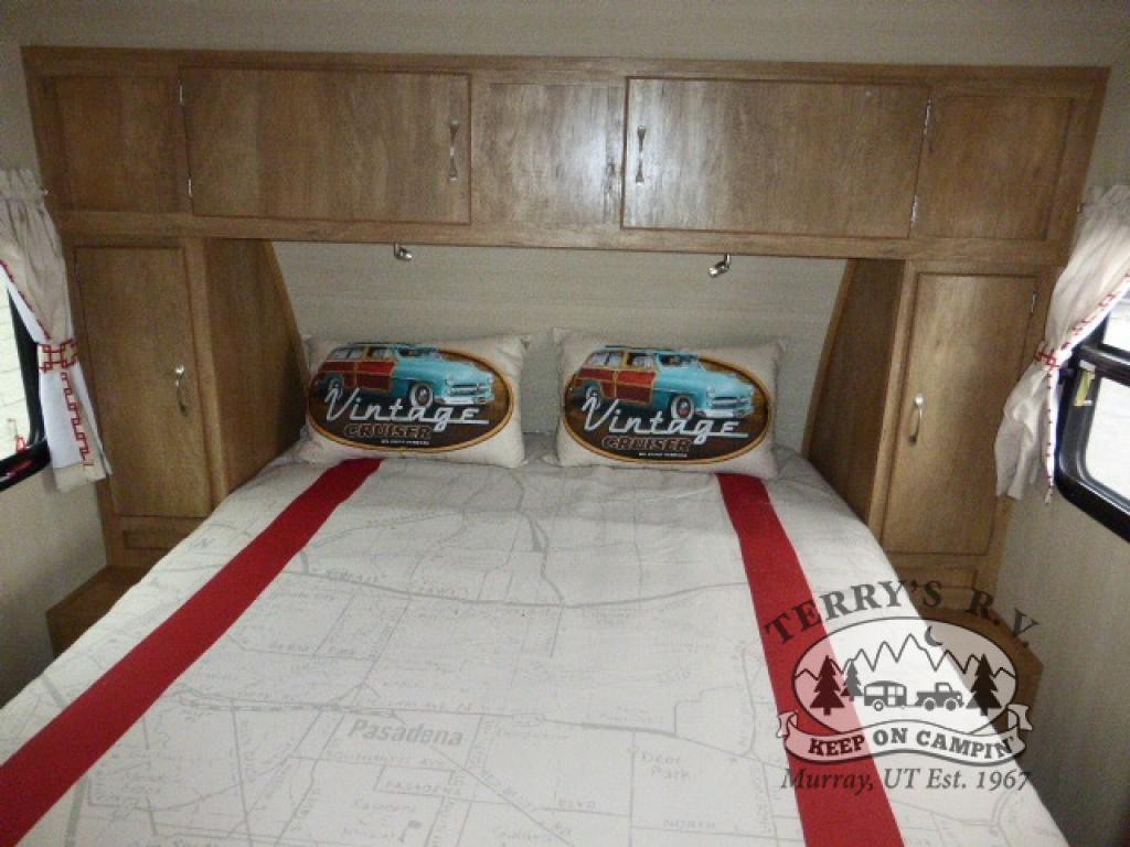 Gulf Stream Vintage Cruiser Beds