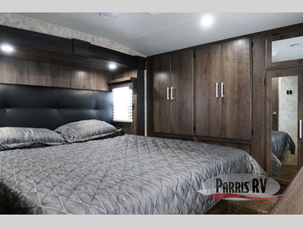 Parris Eclipse Attitude master bedroom