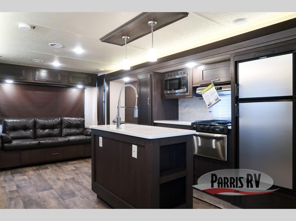 Parris Forest River Salem kitchen