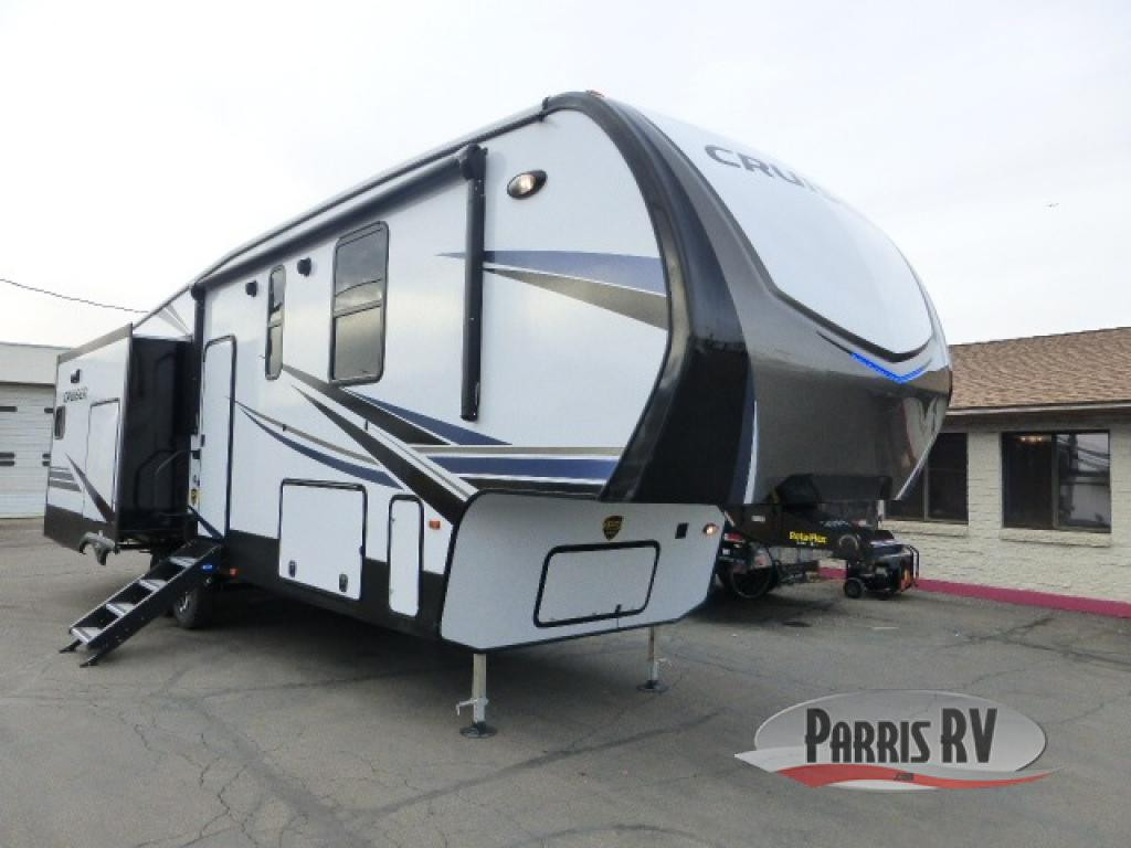 Parris RV CrossRoads Cruiser Fifth Wheel Main